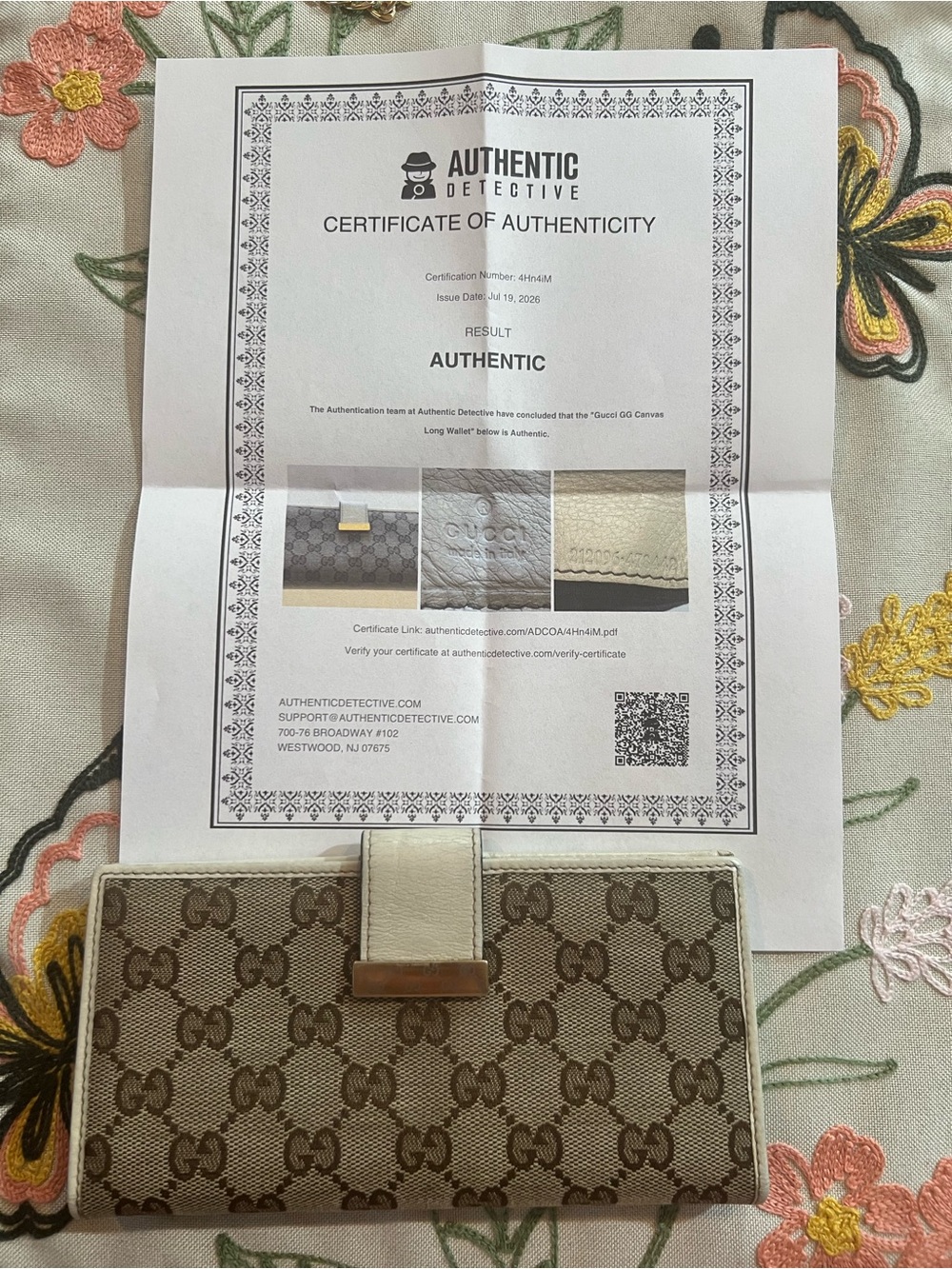 Authentic Gucci Beige GG Canvas Wallet with Brown Monogram and Cream Trim